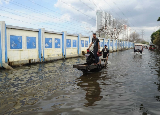 Wajah Muara Angke 3 hari terendam banjir rob