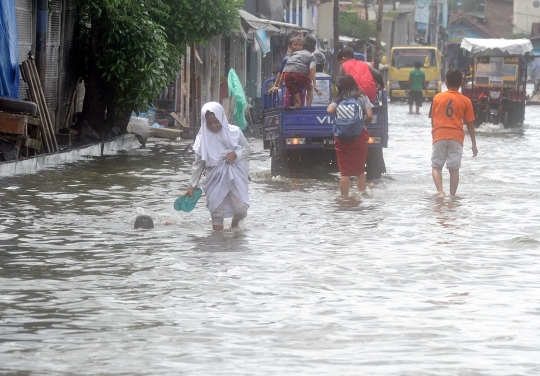 Wajah Muara Angke 3 hari terendam banjir rob