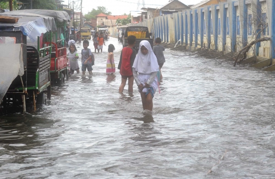 Wajah Muara Angke 3 hari terendam banjir rob