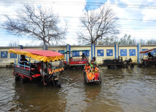 Wajah Muara Angke 3 hari terendam banjir rob