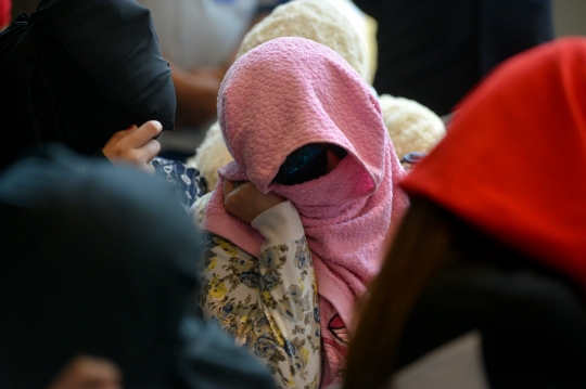 Begini malunya puluhan PSK asing saat tertangkap Ditjen Imigrasi