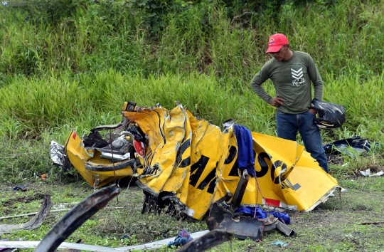 Tabrakan maut bus sekolah vs truk, 20 nyawa melayang