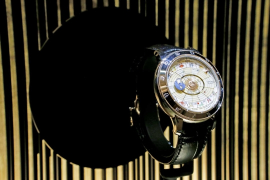 Mengunjungi pusat pameran jam tangan termahal dunia di Swiss