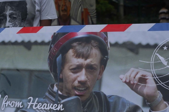 Ini 'Postcard from Heaven', kartu pos Munir untuk Jokowi