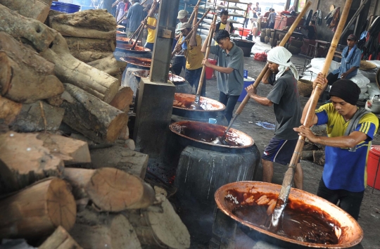 Jelang Imlek, pembuatan dodol China dan kue keranjang meningkat