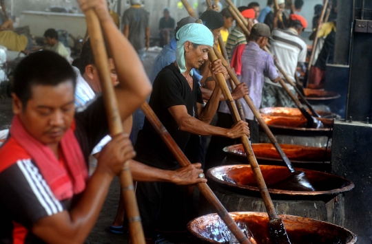 Jelang Imlek, pembuatan dodol China dan kue keranjang meningkat