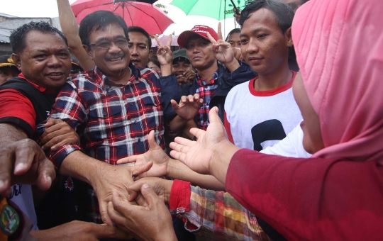 Antusiasme warga sambut Djarot blusukan di Cengkareng