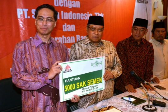 Semen Indonesia serahkan bantuan 5.000 sak ke PBNU