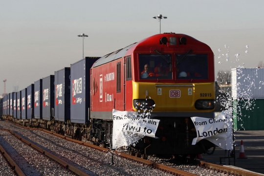 Usai tempuh 18 hari, kereta pertama China-Inggris tiba di London