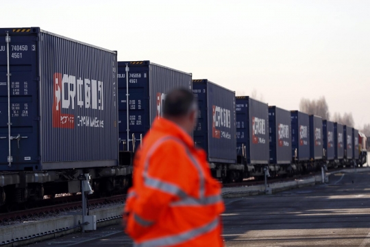 Usai tempuh 18 hari, kereta pertama China-Inggris tiba di London