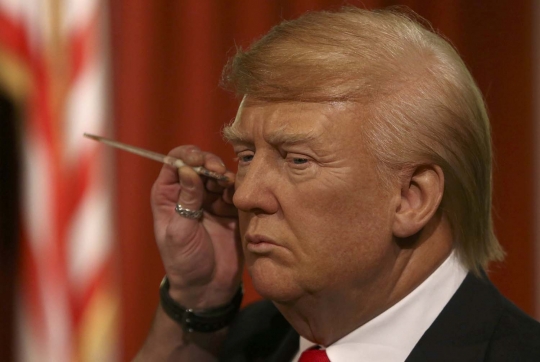 Mengintip 'Donald Trump' didandani jelang pelantikan