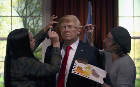 Mengintip 'Donald Trump' didandani jelang pelantikan