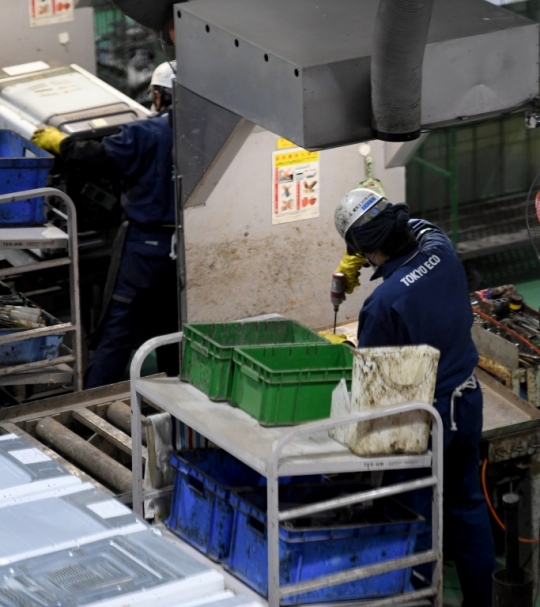 Intip pusat pemusnahan limbah elektronik di Jepang