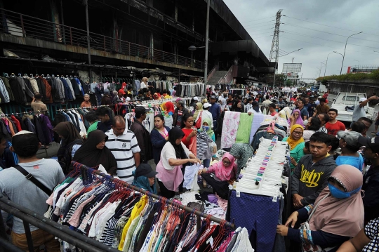 Pascakebakaran hebat, pedagang Pasar Senen mulai jualan lagi