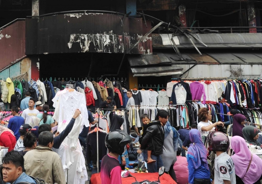 Pascakebakaran hebat, pedagang Pasar Senen mulai jualan lagi