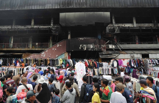 Pascakebakaran hebat, pedagang Pasar Senen mulai jualan lagi