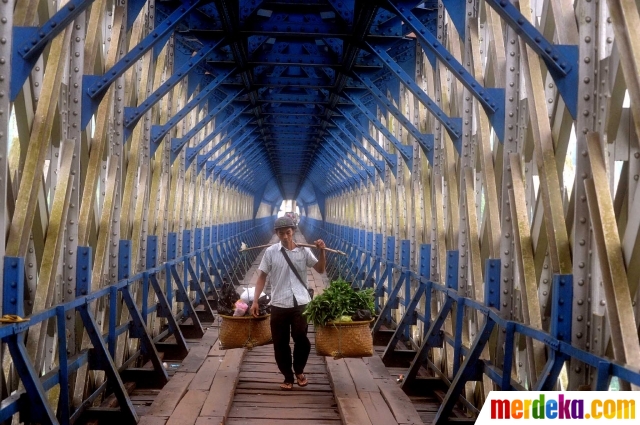 Foto Melihat Lebih Dekat Keunikan Jembatan Cirahong Foto Melihat Lebih Dekat Keunikan Jembatan Cirahong