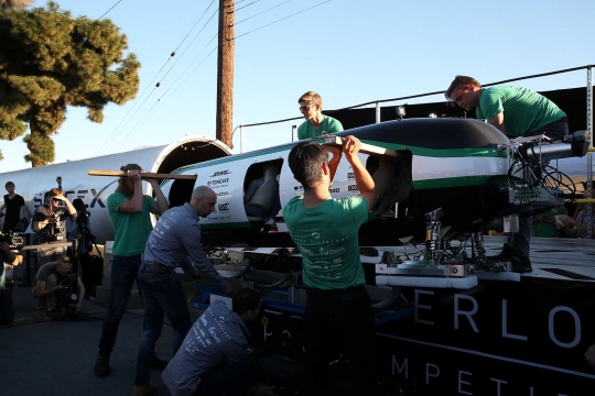 Melihat kompetisi Hyperloop, kapsul transportasi tercepat di dunia