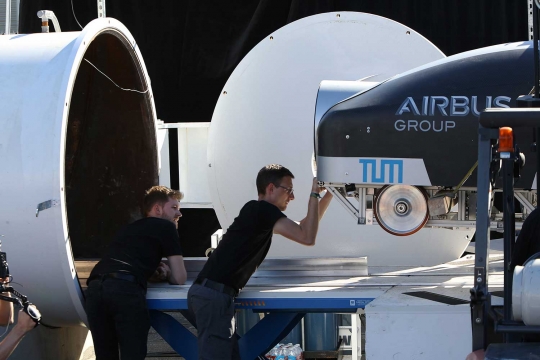 Melihat kompetisi Hyperloop, kapsul transportasi tercepat di dunia