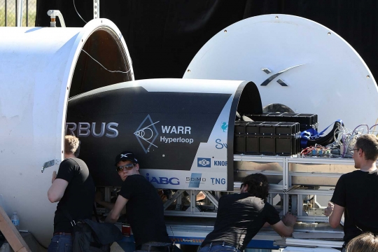 Melihat kompetisi Hyperloop, kapsul transportasi tercepat di dunia