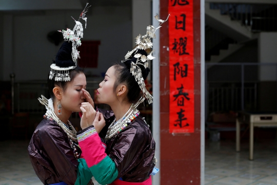 Uniknya ritual kuno memperebutkan mempelai wanita di China