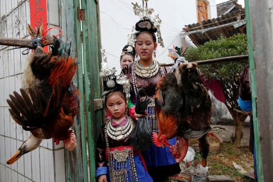 Uniknya ritual kuno memperebutkan mempelai wanita di China