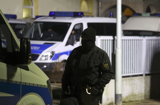 Operasi anti-ISIS, polisi Jerman gerebek puluhan masjid