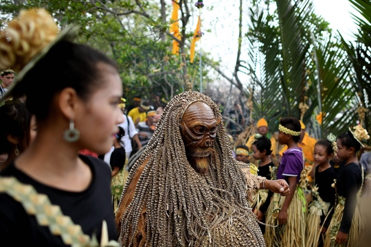Puja Pantai, ritual mistis Suku Mah Meri menjamu roh laut