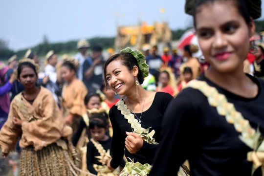 Puja Pantai, ritual mistis Suku Mah Meri menjamu roh laut