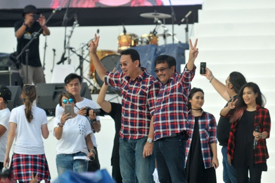 Aksi Slank dan artis pendukung Ahok-Djarot gebrak 'Konser Gue 2'