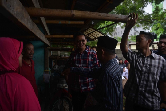 Kampanye ke Kampung Pengarengan, Ahok dengarkan keluhan wong cilik