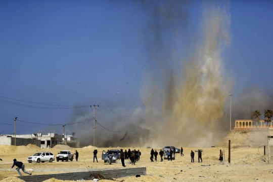 Dahsyatnya serangan udara Israel hantam wilayah Hamas di Palestina