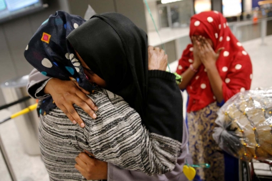 Wajah bahagia imigran muslim kembali diizinkan masuk AS