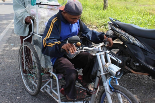 Potret persahabatan sejati si Buta dan si Lumpuh yang bikin haru