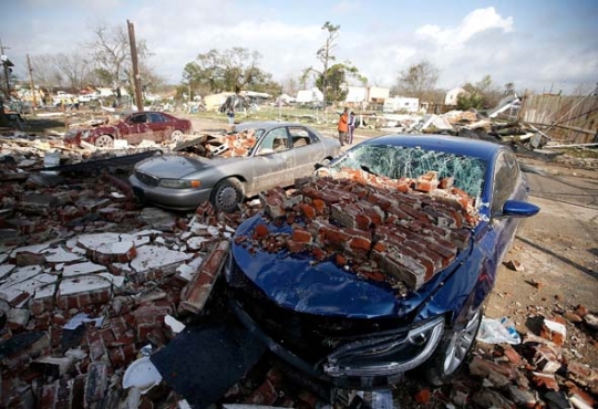 Porak-poranda Lousiana dihantam tornado