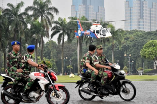 Massa aksi 112 saat banjiri jalanan jantung ibu kota