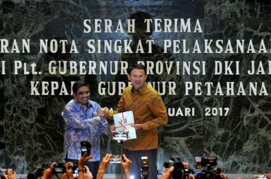 Serah terima jabatan gubernur, Ahok kembali pimpin DKI Jakarta