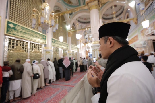 Intip kegiatan Agus Yudhoyono jalani umrah dengan ulama