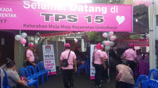 Masih suasana Valentine, TPS di Yogyakarta ini bernuansa cinta