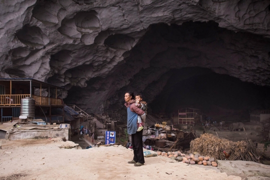 Intip kehidupan warga pelosok China tinggal di dalam gua