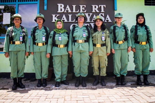 Mengenal lebih dekat Desti, Linmas cantik dari Sidakaya