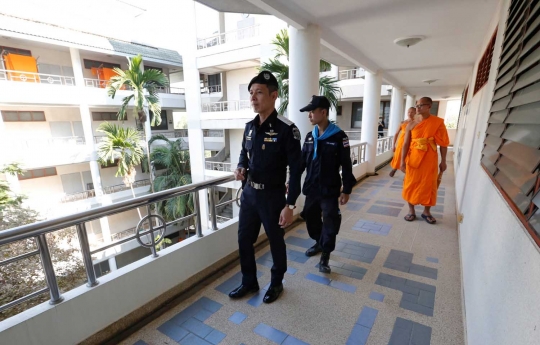 Polisi Thailand geledah kuil Buddha terkait penggelapan uang