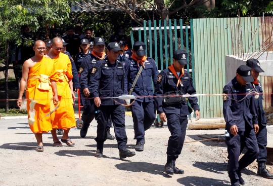 Polisi Thailand geledah kuil Buddha terkait penggelapan uang