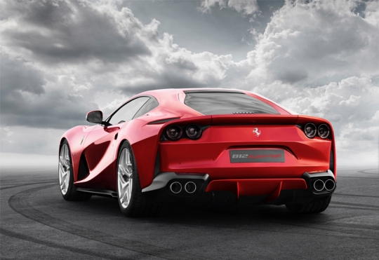 Begini sangarnya penampakan Ferrari 812 Superfast, mantap!