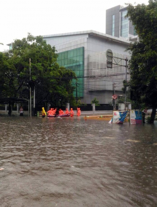 Ini penampakan banjir di berbagai wilayah Jakarta