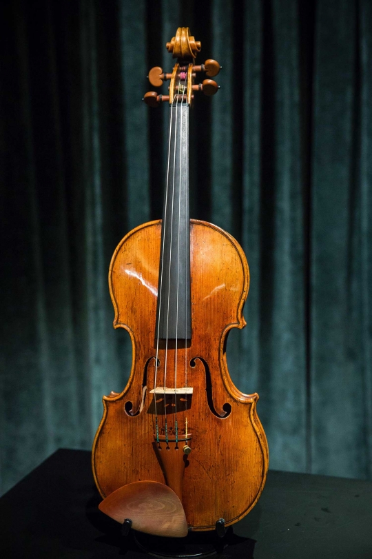 Biola terlangka tahun 1684 ini akan dilelang Rp 32,5 M