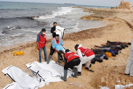 Tragis, mayat-mayat imigran bergelimpangan di pantai Libya