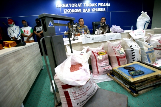 Bareskrim Polri bongkar peredaran pupuk palsu