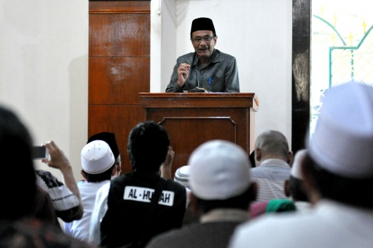 Gaya Djarot jadi khatib Salat Jumat di Masjid Al-Waqfiyah