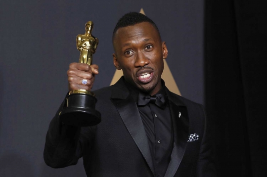 Mahershala Ali jadi aktor muslim pertama meraih Piala Oscar